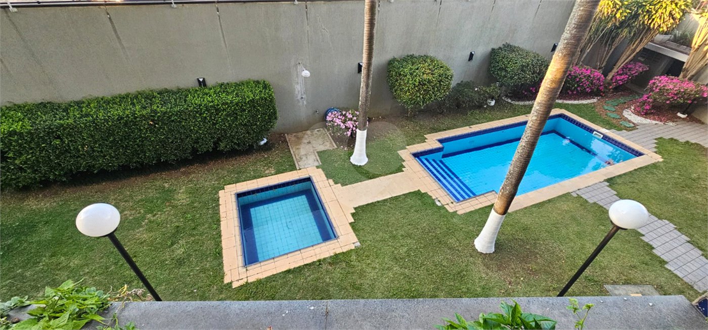 Apartamento à venda com 3 suítes em Sítio São José, Suzano, SP