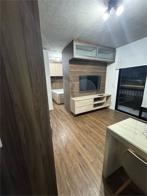 Apartamento à venda com 1 quarto em Santo Amaro, São Paulo, SP