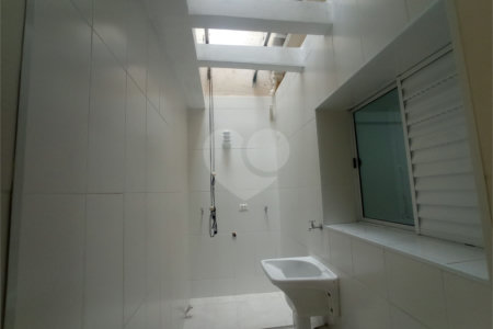 Casa à venda com 4 quartos em Vila Nivi, São Paulo, SP