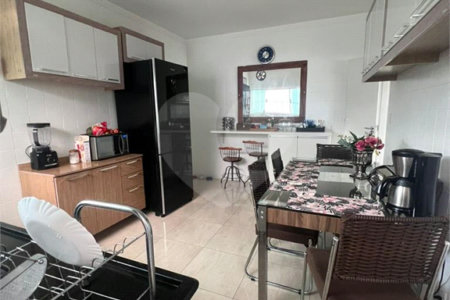 Casa à venda com 3 quartos em Vila Oliveira, Mogi das Cruzes, SP