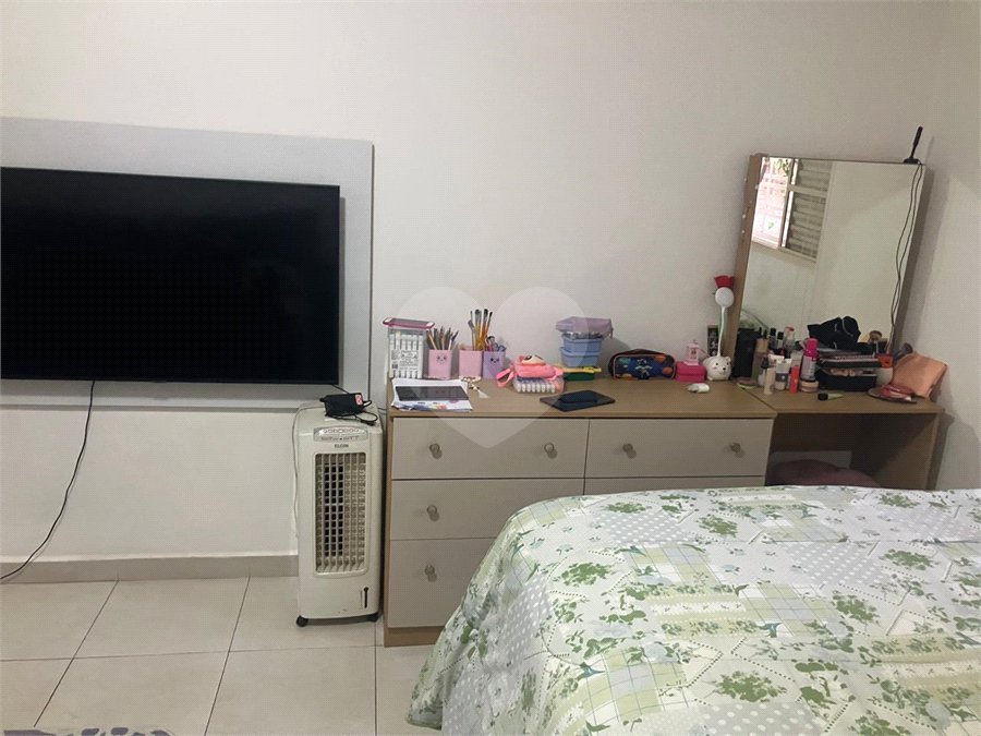 Casa Térrea à venda com 3 quartos em Vila Nivi, São Paulo, SP
