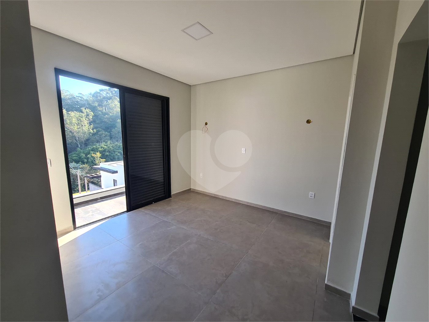 Casa à venda com 3 suítes no condomínio Reserva dos Jatobás, Louveira - SP