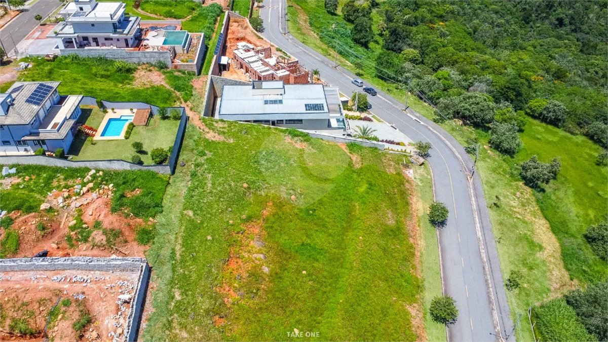 Terreno à venda no condomínio Residencial Campo de Toscana, Vinhedo - SP