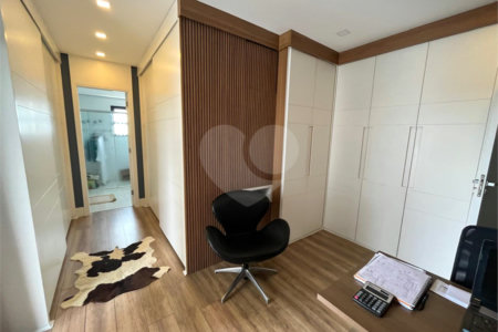 Apartamento à venda com 4 suítes em Jardim Marajoara, São Paulo, SP