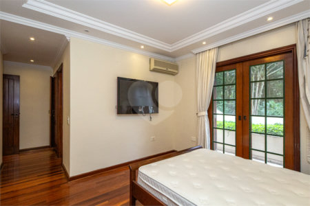 Casa à venda com 4 suítes no condomínio Chácara Flora, São Paulo - SP