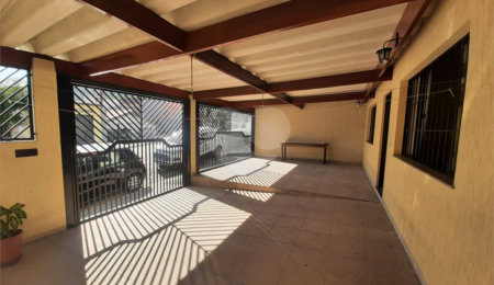 Sobrado à venda com 5 quartos, sendo 1 suíte,  em Tremembé, São Paulo, SP