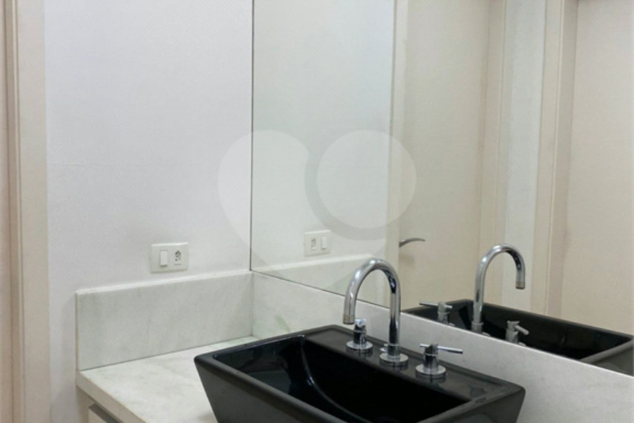 Casa à venda com 4 suítes no condomínio Maison Montparnasse, São Paulo - SP
