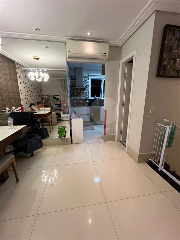 Casa à venda com 3 quartos, sendo 1 suíte, no condomínio Vila Siqueira, São Paulo - SP