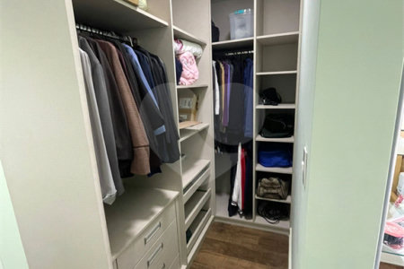 Casa à venda com 1 quarto, sendo 3 suítes, no condomínio Aruã Brisas I, Mogi das Cruzes - SP