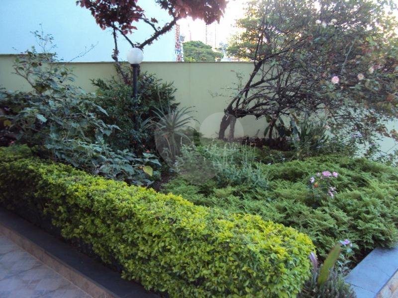 Sobrado à venda com 4 quartos, sendo 2 suítes, em Jardim Peri Peri, São Paulo, SP