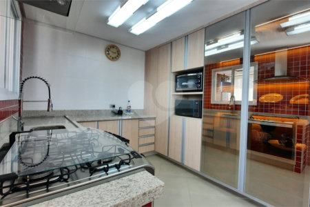 Apartamento à venda com 3 suítes em Jardim Marajoara, São Paulo, SP