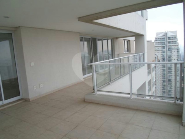 Apartamento à venda com 4 suítes em Campo Belo, São Paulo, SP