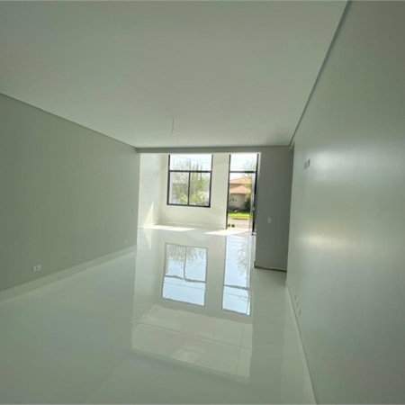 Casa à venda com 3 suítes no condomínio Shambala II, Atibaia - SP