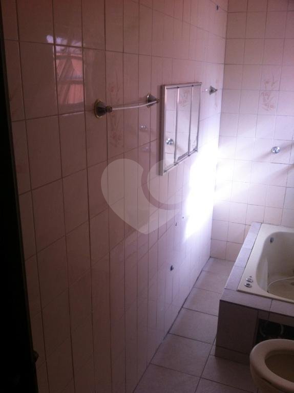 Sobrado à venda com 3 quartos, sendo 1 suíte, em Chora Menino, São Paulo, SP