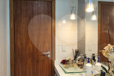 Casa à venda com 2 quartos, sendo 1 suíte, em Vila Vianelo, Jundiaí, SP