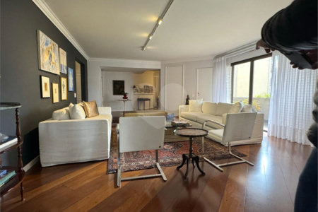 Apartamento à venda ou para alugar com 4 quartos, sendo 2 suítes, em Jardim Paulista, São Paulo, SP