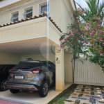 Casa à venda com 4 quartos, sendo 2 suítes,  no condomínio Villa Luxis, São Paulo - SP
