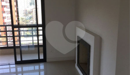 Apartamento à venda com 3 quartos, sendo 1 suíte, em Vila Andrade, São Paulo, SP