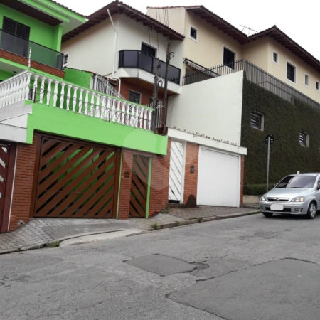 Sobrado à venda com 3 quartos, sendo 1 suíte,  em Vila Santa Terezinha (zona Norte), São Paulo, SP