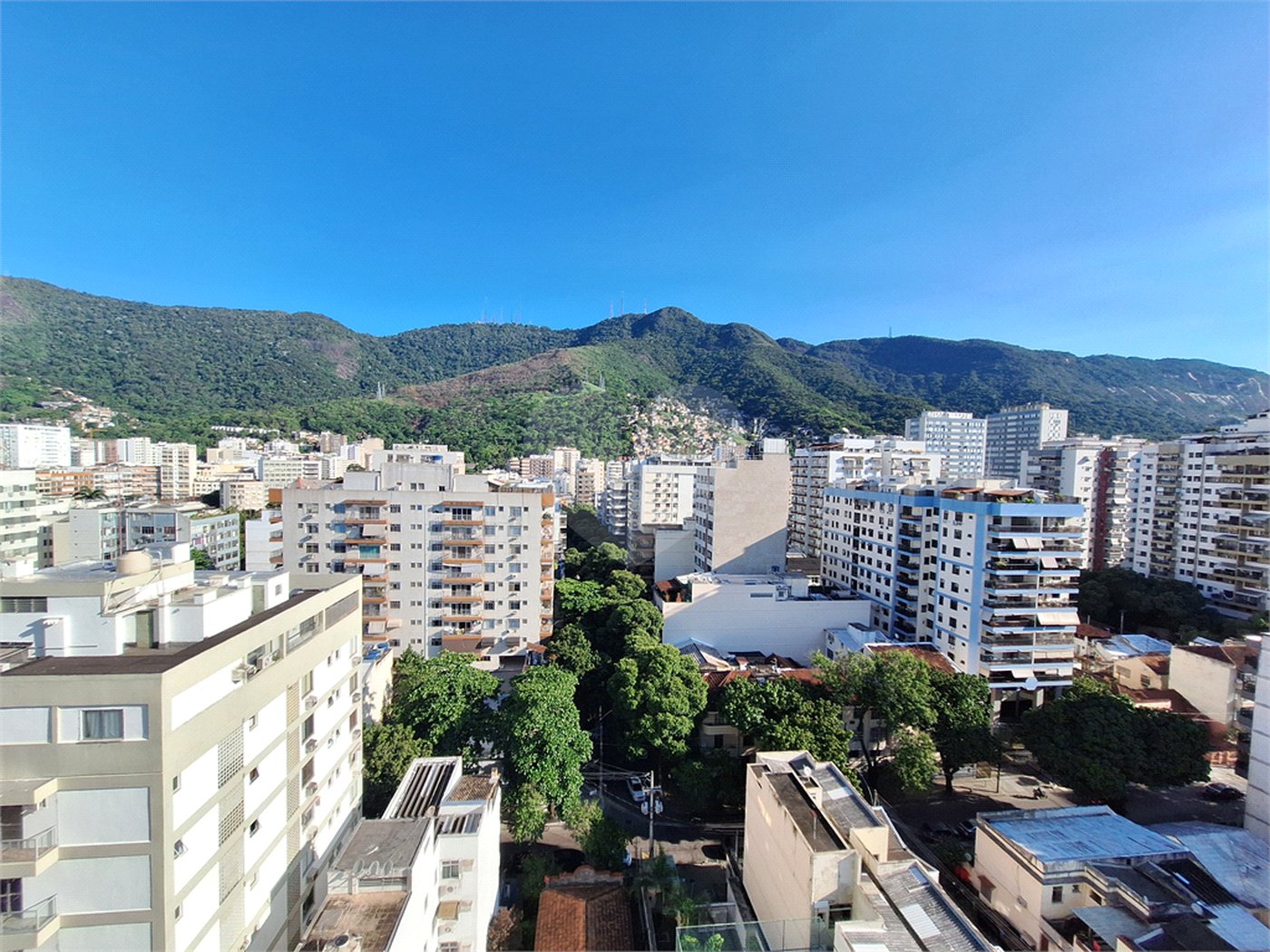 Apartamento à venda com 3 quartos, sendo 1 suíte, em Tijuca, Rio de Janeiro, RJ