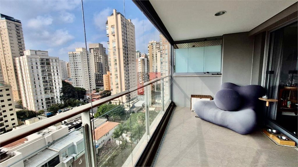 Apartamento à venda ou para alugar com 2 suítes em Vila Nova Conceição, São Paulo, SP