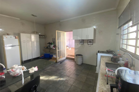 Casa à venda com 3 quartos, sendo 1 suíte, no Centro, Araraquara, SP