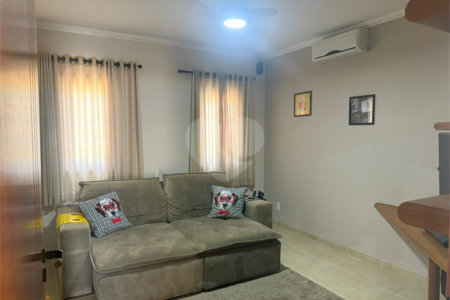 Casa à venda com 3 suítes no condomínio Terras de Mont Serrat, Salto - SP
