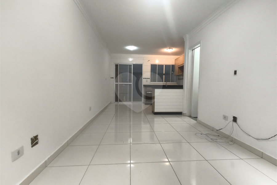 Casa à venda com 2 suítes no condomínio Murilo, São Paulo - SP