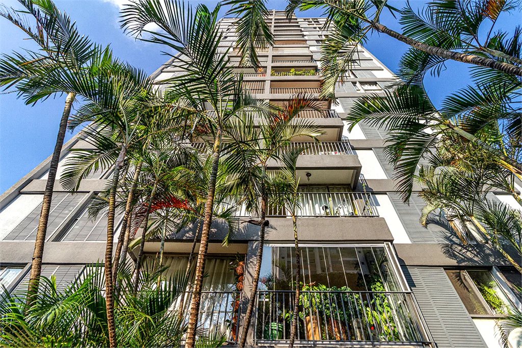 Cobertura à venda ou para alugar com 3 quartos, sendo 2 suítes,  em Pinheiros, São Paulo, SP