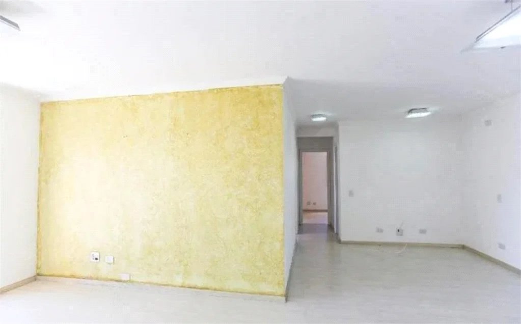Apartamento à venda com 3 quartos, sendo 1 suíte, em Vila Polopoli, São Paulo, SP