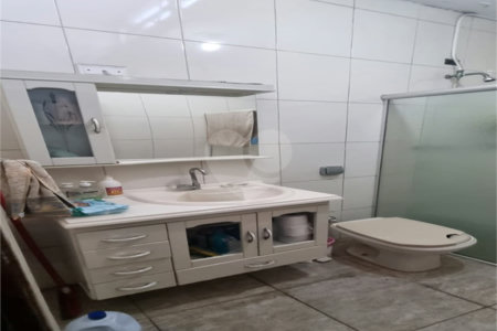 Casa Térrea à venda com 3 quartos em Chora Menino, São Paulo, SP