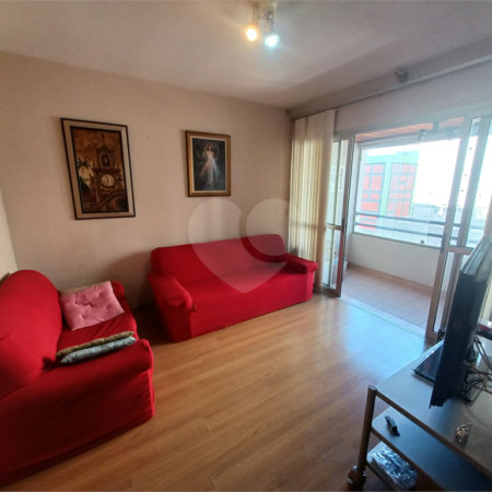 Apartamento à venda com 3 quartos, sendo 1 suíte, em Jardim das Acácias, São Paulo, SP