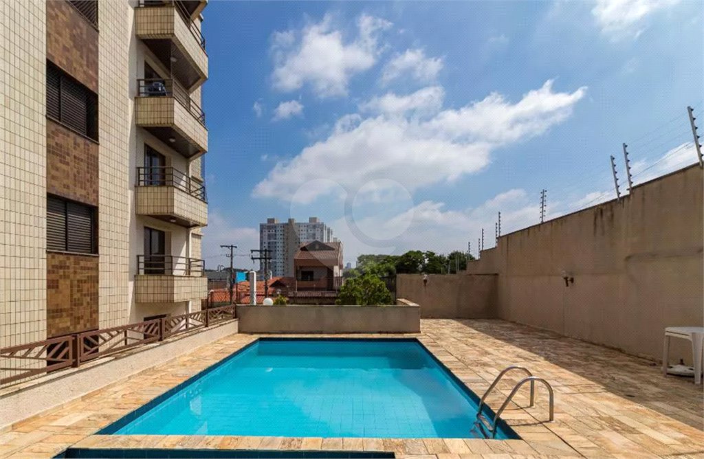 Apartamento à venda com 2 quartos, sendo 1 suíte,  em Jardim Teresa, São Paulo, SP