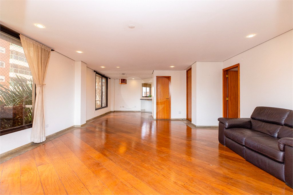 Apartamento à venda com 4 quartos, sendo 2 suítes, em Brooklin, São Paulo, SP