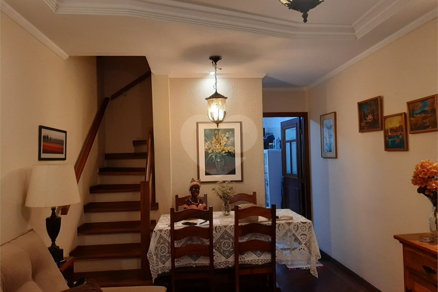 Casa à venda com 3 quartos, sendo 1 suíte, no condomínio Barbará II, São Paulo - SP