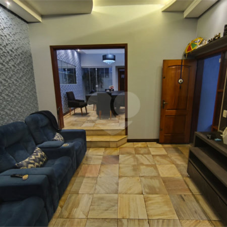 Casa à venda com 3 quartos, sendo 1 suíte,  em Vila Nastri, Itapetininga, SP