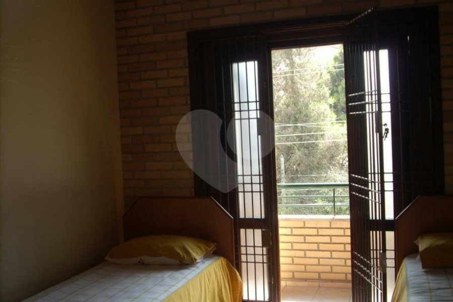 Sobrado à venda com 4 quartos, sendo 2 suítes, em Tremembé, São Paulo, SP