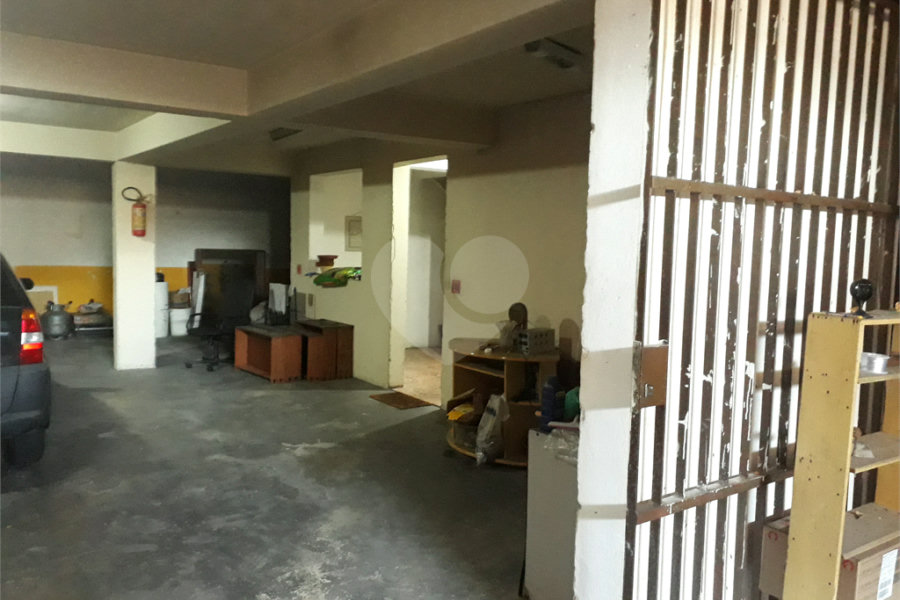 Sobrado à venda com 4 quartos, sendo 1 suíte, em Vila Constança, São Paulo, SP