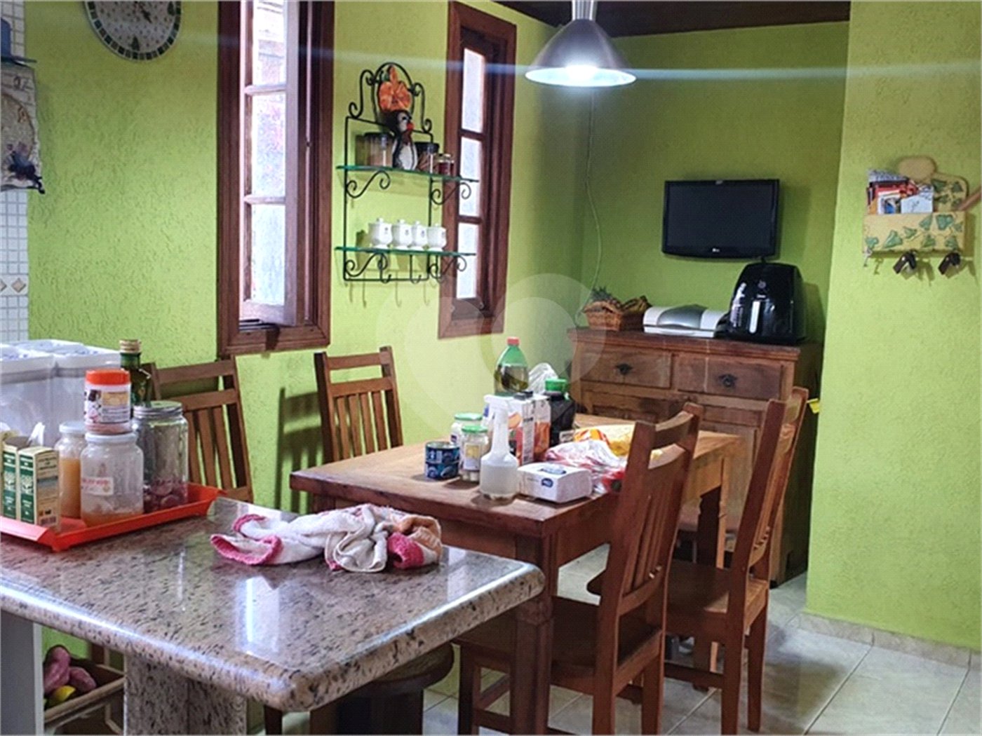 Sobrado à venda com 5 quartos, sendo 3 suítes, em Tremembé, São Paulo, SP