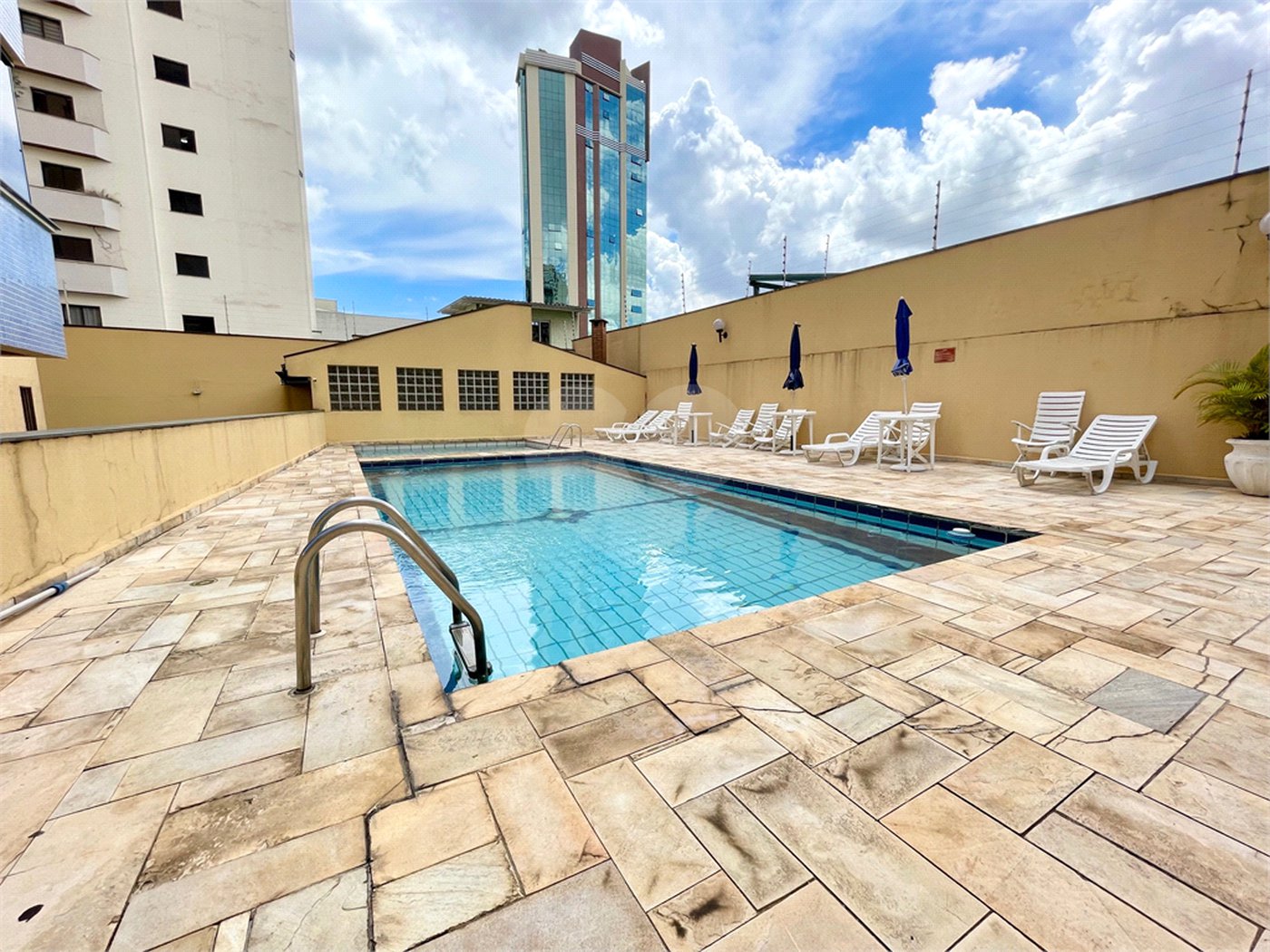 Apartamento à venda com 3 quartos, sendo 2 suítes,  em Água Fria, São Paulo, SP
