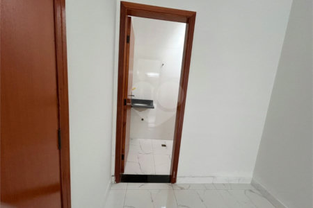 Casa de Vila à venda com 2 quartos, sendo 1 suíte, em Vila Nova Sorocaba, Sorocaba, SP