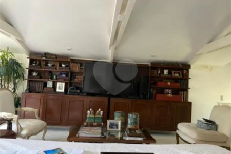 Casa Térrea à venda ou para alugar com 4 quartos, sendo 2 suítes,  em Jardim Guedala, São Paulo, SP