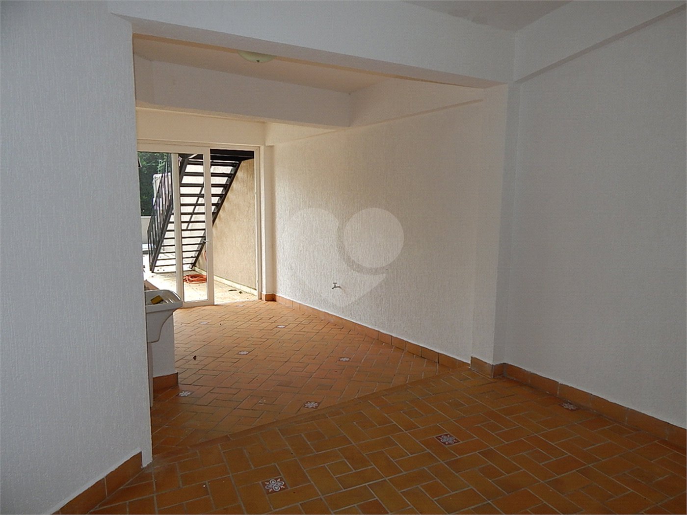 Casa à venda com 3 quartos, sendo 1 suíte, no condomínio Alpes de Vinhedo, Vinhedo - SP