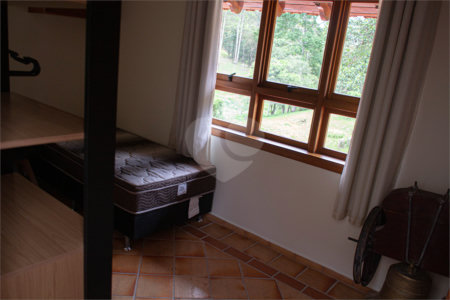 Sítio à venda com 4 quartos, sendo 2 suítes, em Jardim Guaçu, São Roque, SP