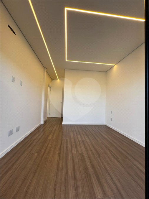 Casa à venda com 4 suítes no condomínio Residencial Mosaico da Serra, Mogi das Cruzes - SP