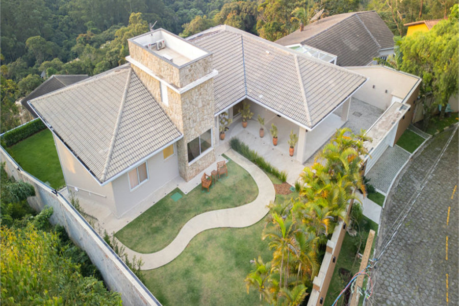 Casa à venda com 3 suítes no condomínio Parque Imperial da Cantareira, Mairiporã - SP