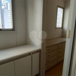 Apartamento à venda com 3 quartos, sendo 1 suíte, em Moema, São Paulo, SP