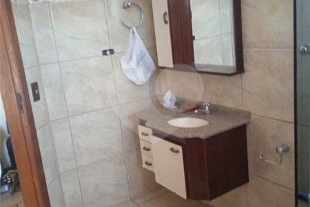 Casa à venda com 8 quartos, sendo 3 suítes, em Jardim Terceiro Centenário, Atibaia, SP