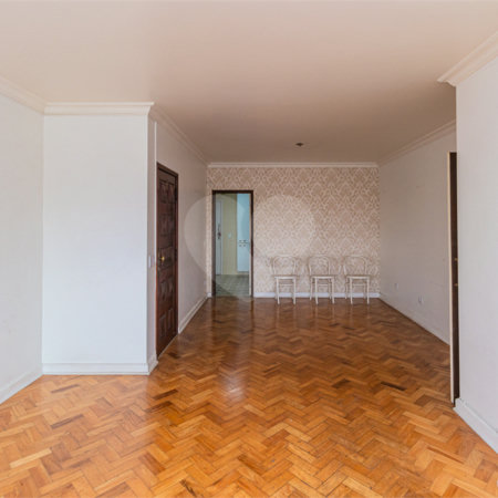 Apartamento à venda com 3 quartos, sendo 1 suíte, em Campo Belo, São Paulo, SP