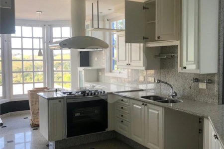 Casa à venda com 4 suítes no condomínio Osato, Atibaia - SP